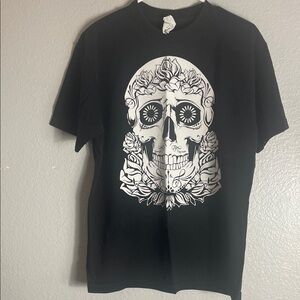 Black Skull Graphic Men's T-Shirt
